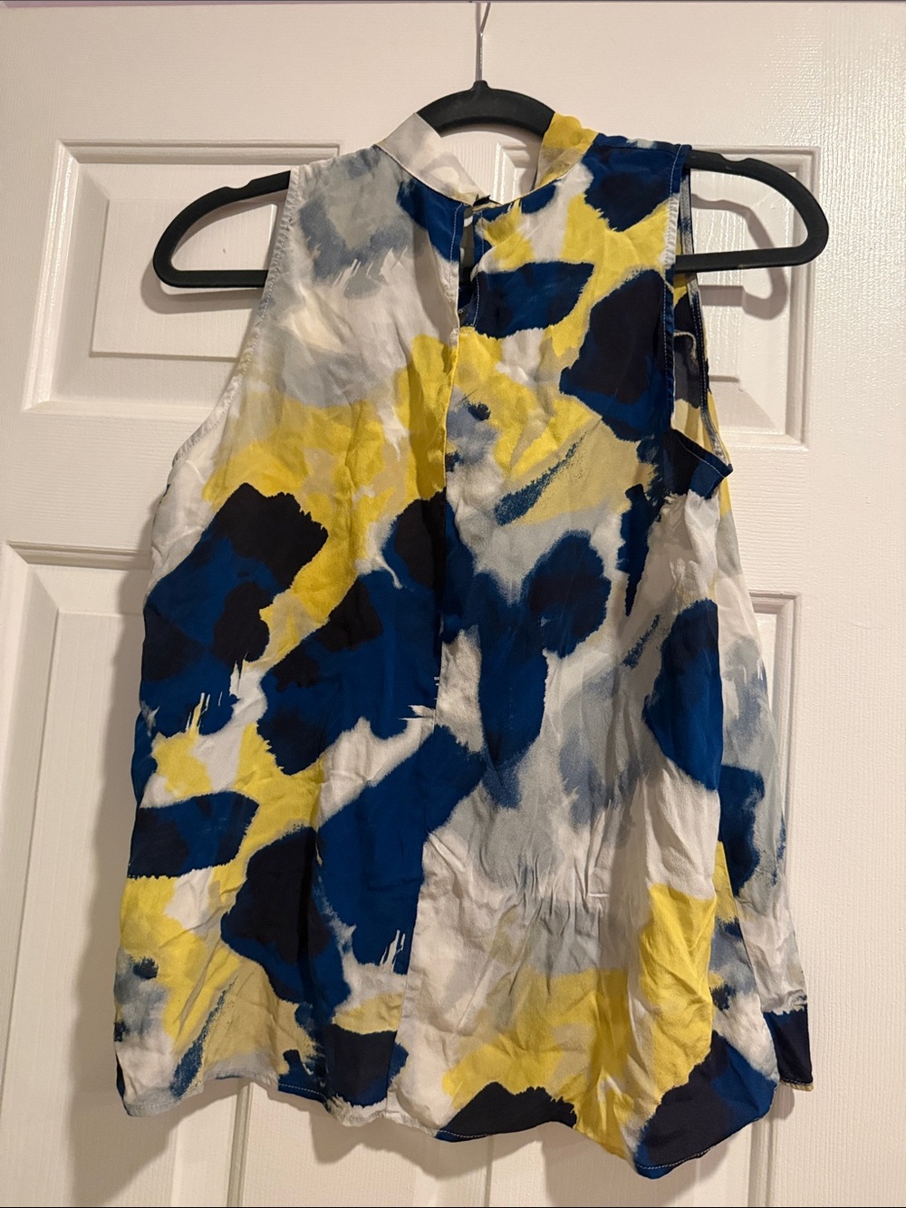 Amour Vert Silk Sleeveless Abstract Print Keyhole Top in Blue, Yellow & White - Picture 2 of 5
